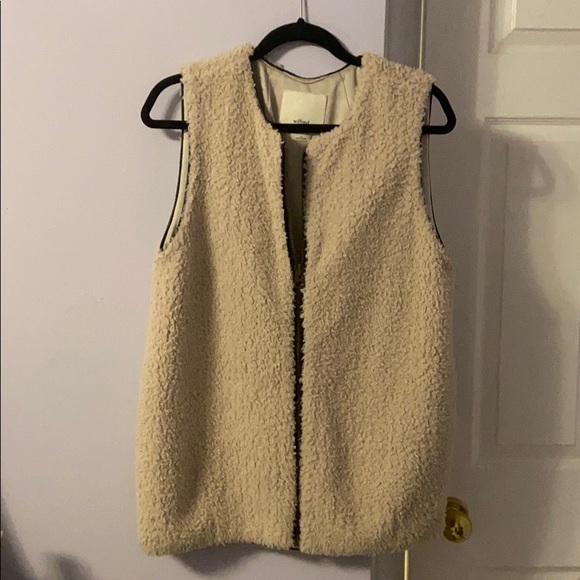 Aritzia Sweaters - Aritzia Size M Shearling Vest from Wilfred